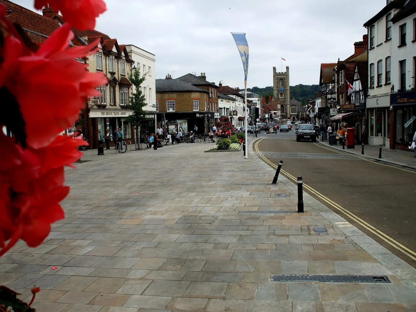 Market Place, Henley-on-Thames. The Christmas Festival closes the town centre to traffic and fills it with stalls and fairground rides